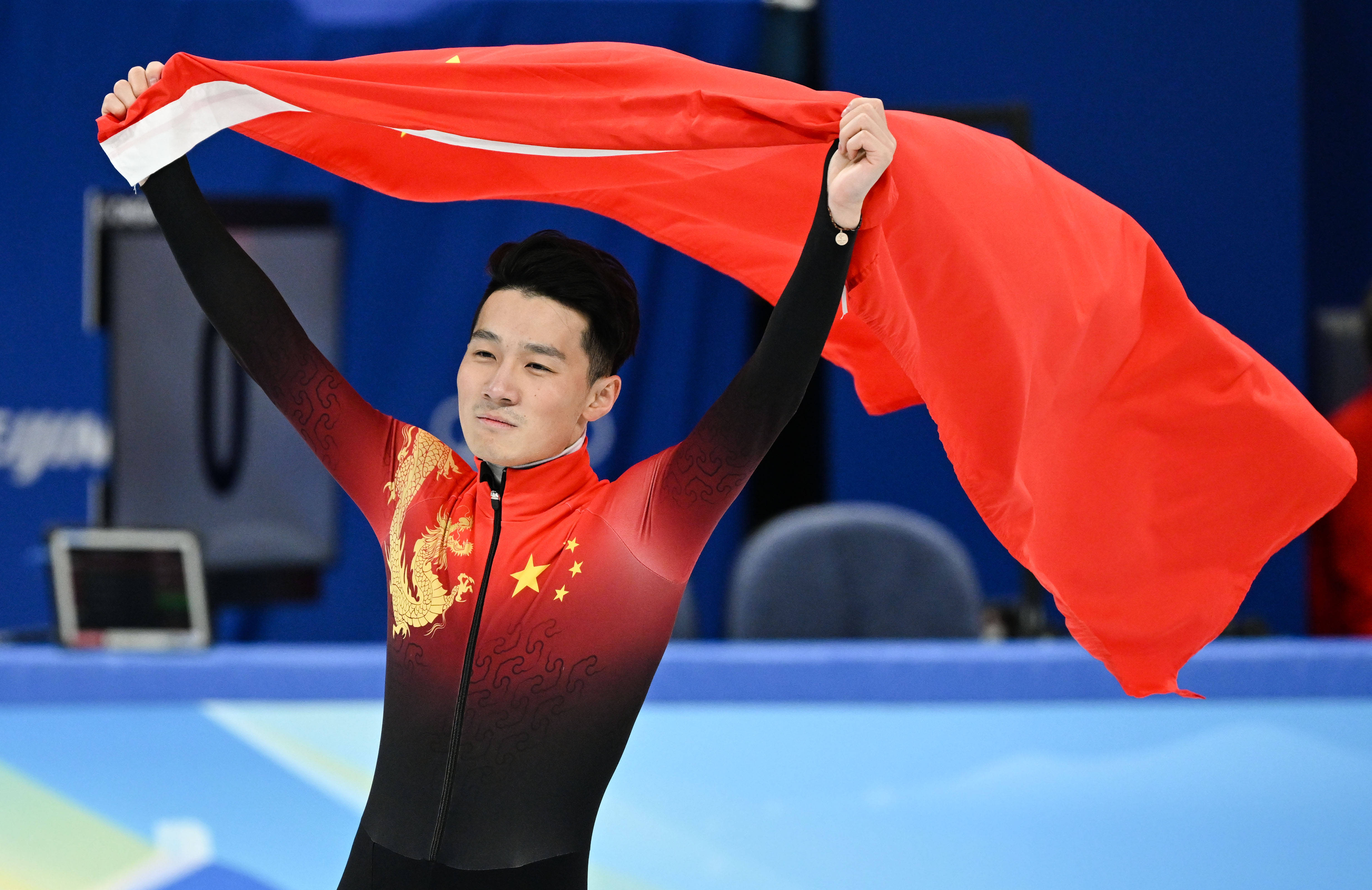 关于肯尼亚选手登顶男子速滑短道米银牌的信息