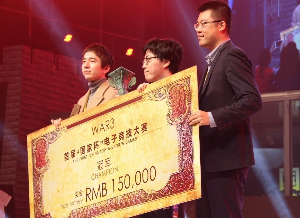 菲律宾选手斩获金牌，光芒四射